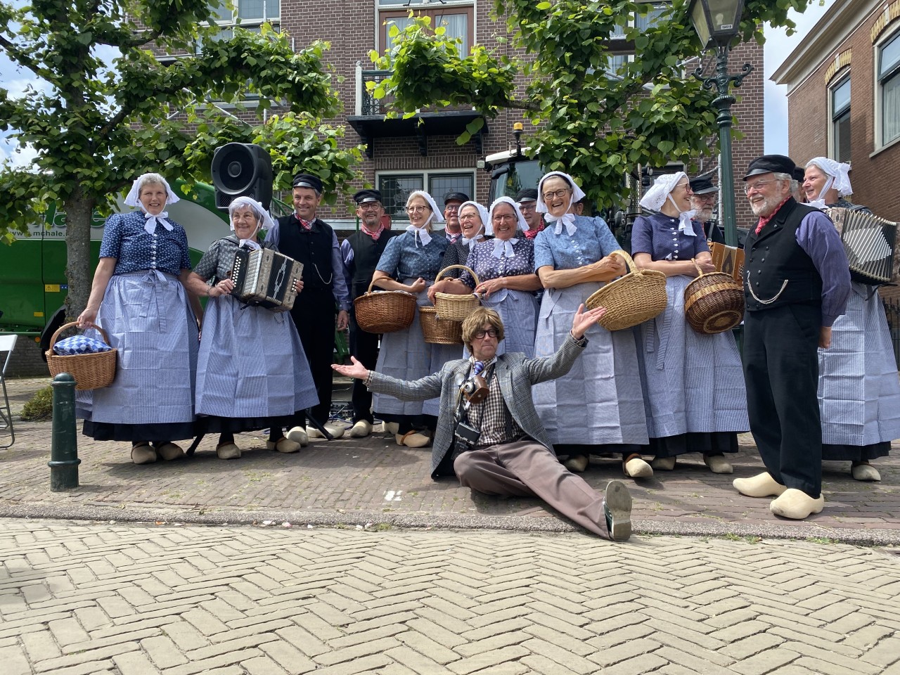 Koos Klikklak & Puttense Boeren Dansers